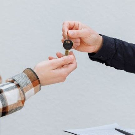 Header afbeelding voor Is mijn auto verzekerd als ik die uitleen aan iemand anders?